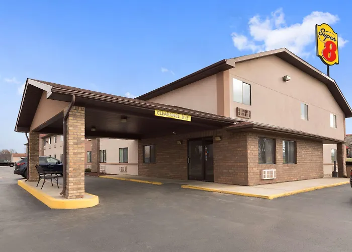 Super 8 By Wyndham Rantoul