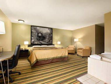 Hotel Super 8 By Wyndham 2*